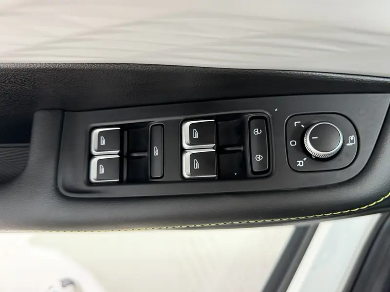 Geely Coolray (Binyue) — фото 15