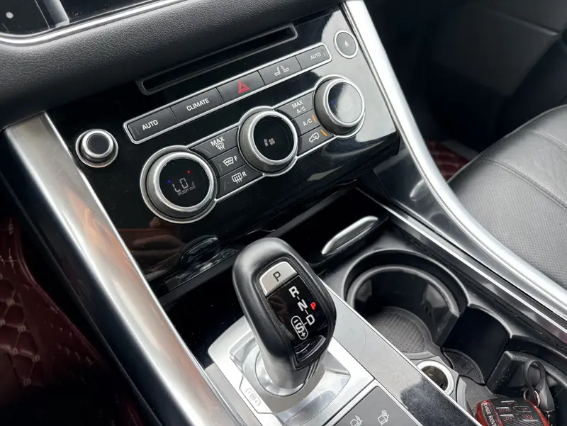 Land Rover Range Rover Sport — фото 10