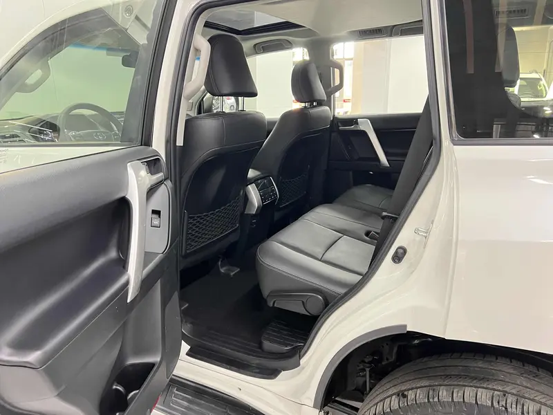 Toyota Prado — фото 13