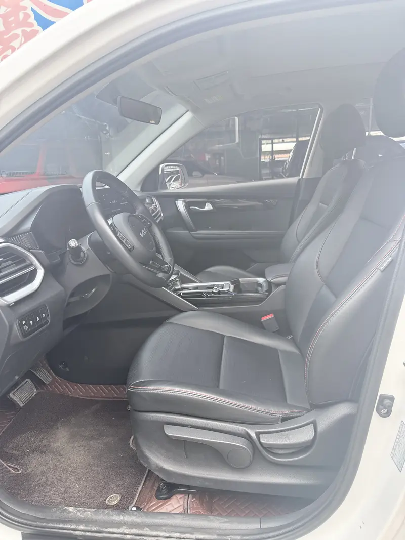 Kia Sportage — фото 8