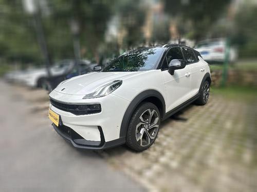 Lynk & Co 06