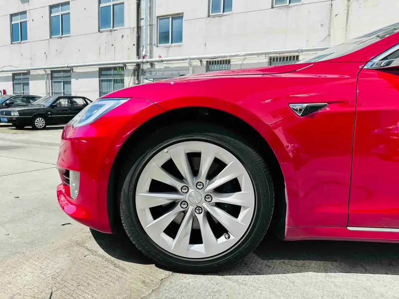 Tesla Model S — фото 3