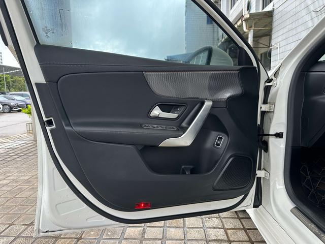 Mercedes-Benz Class A id 4387567 из Китая 26