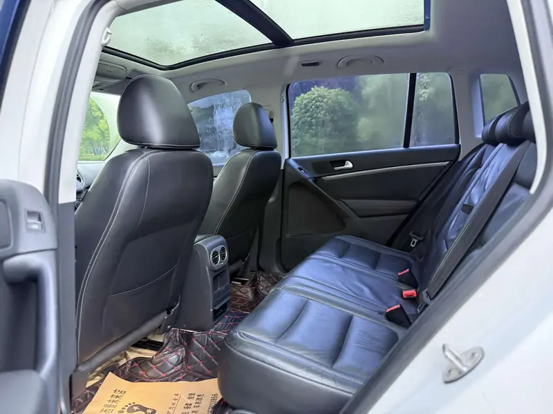Volkswagen Tiguan — фото 9