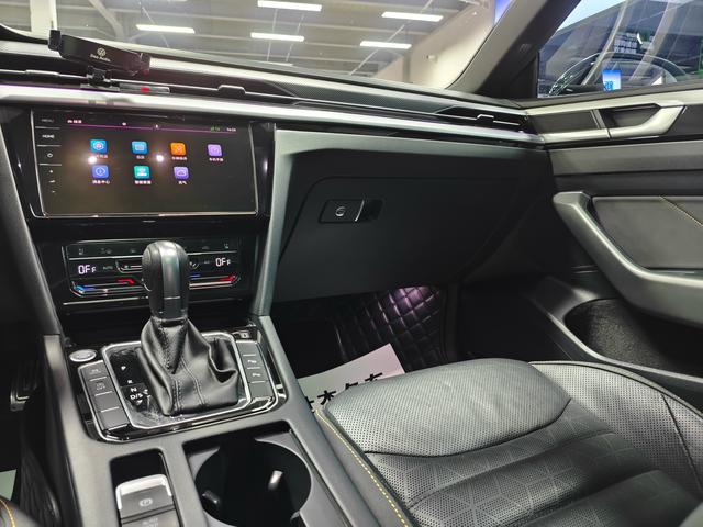 Volkswagen CC id 4392272 из Китая 17