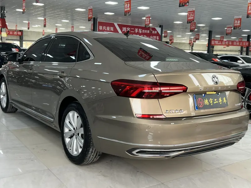 Volkswagen Passat — фото 4