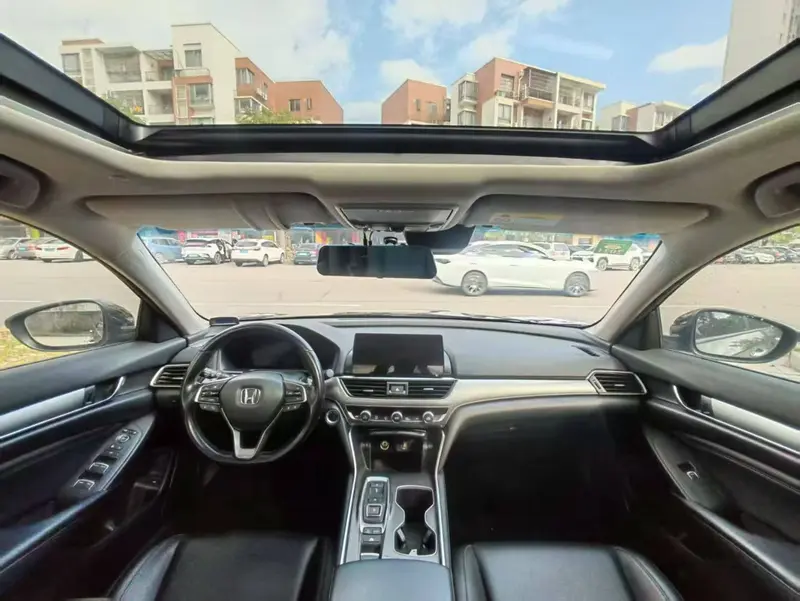 Honda Accord — фото 6