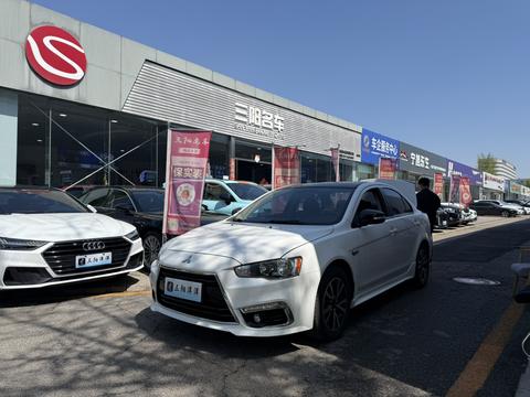 Mitsubishi Mirage - фото 1