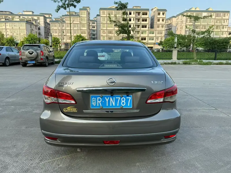 Nissan Sylphy 1.6XE автомат комфорт — фото 4