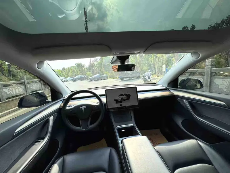 Tesla Model Y рестайлинг задний привод — фото 6