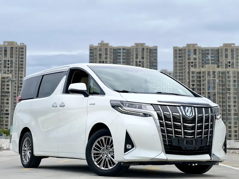 Toyota Alphard — фото 3