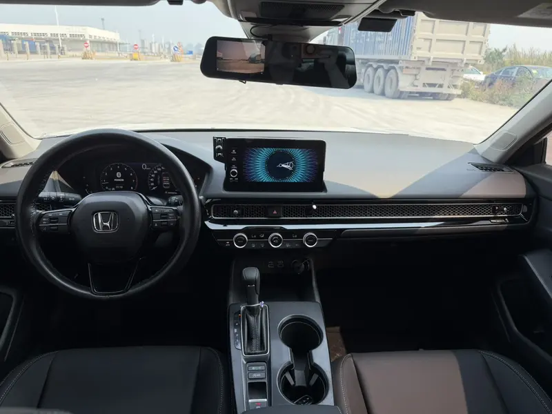 Honda Civic — фото 7
