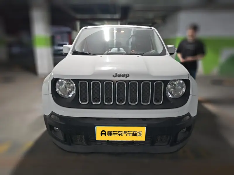 Jeep Renegade — фото 2
