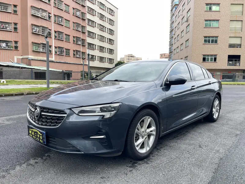 Buick Regal — фото 1