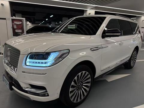 Lincoln Navigator