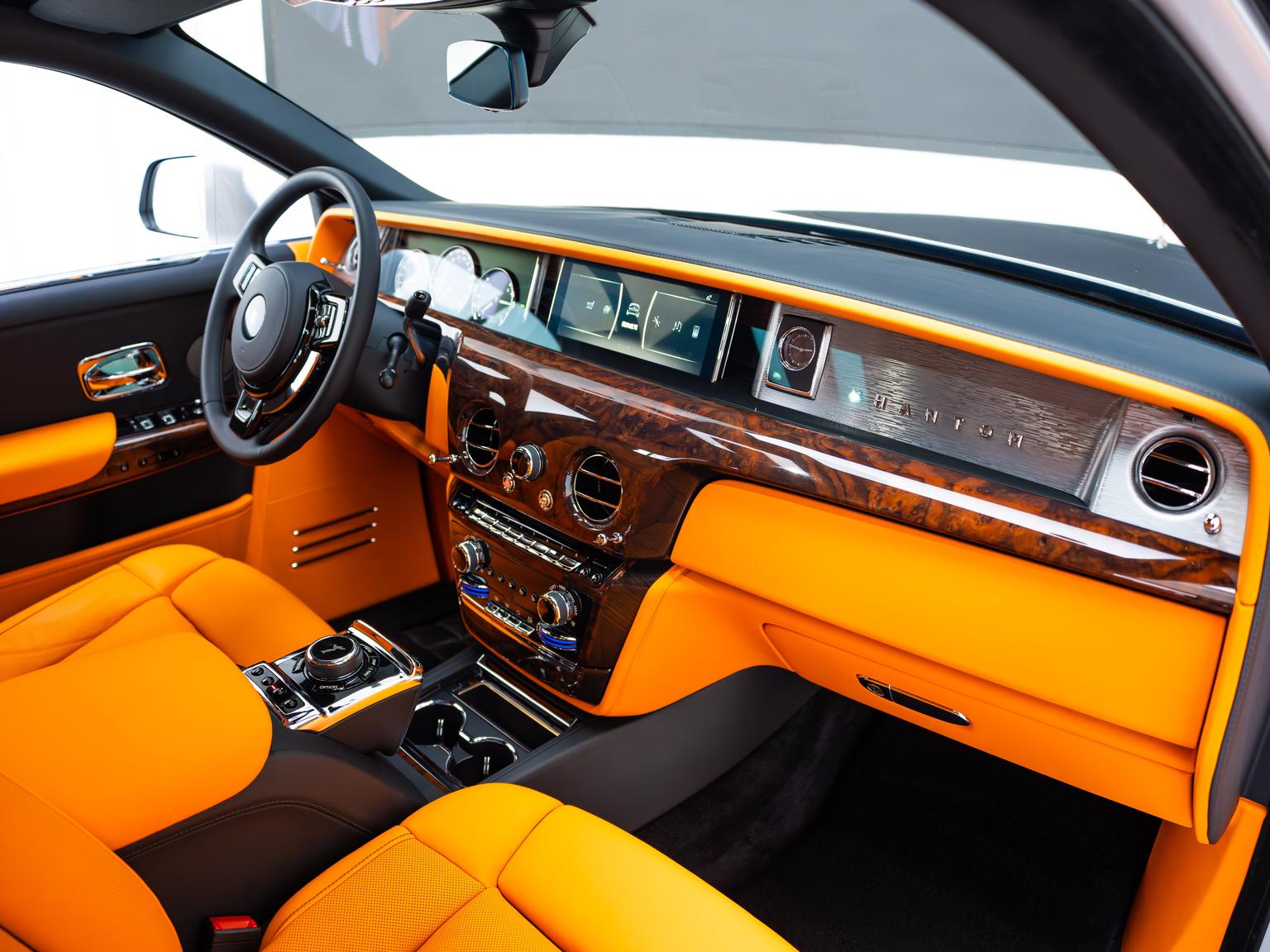 Rolls-Royce Phantom: фотография 16 из 29