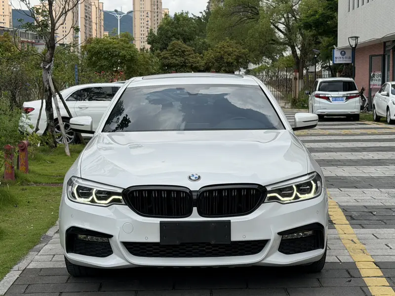 BMW 5 Series — фото 2