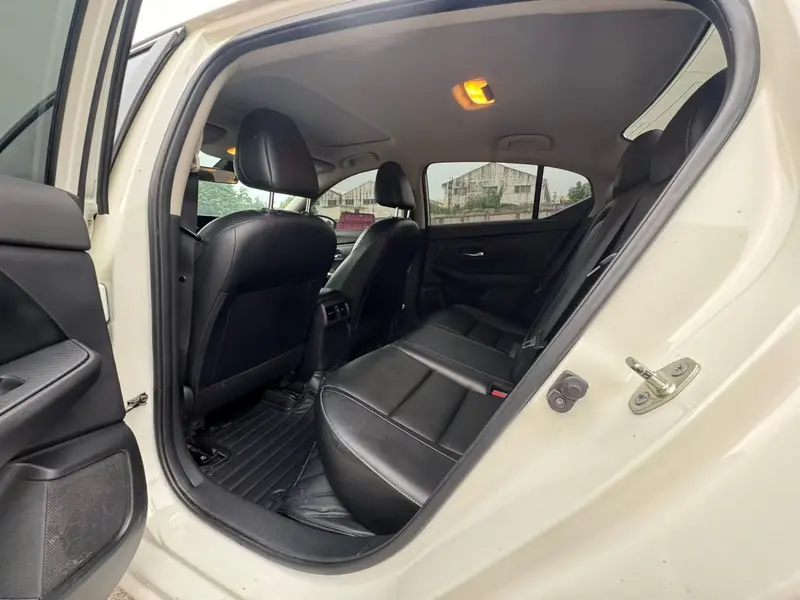 Nissan Sylphy 1.6 L XE CVT — фото 8