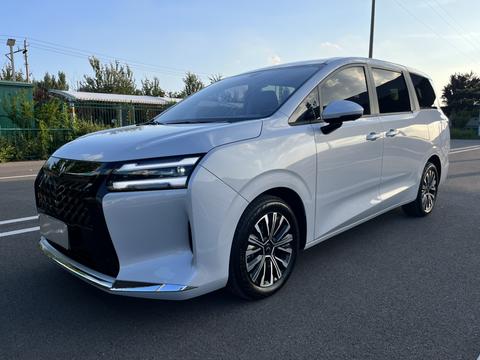 Wuling Starlight 730 PHEV