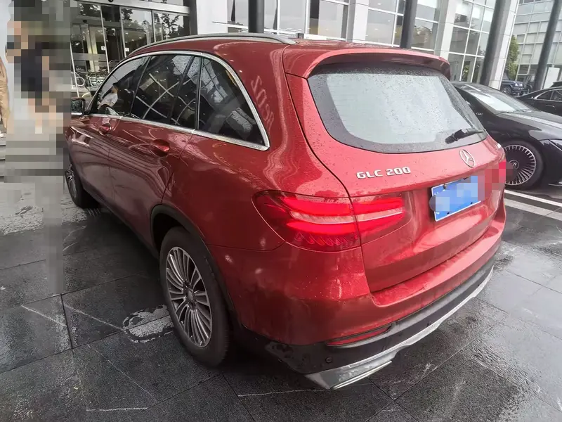 Mercedes-Benz GLC 200 4MATIC — фото 4