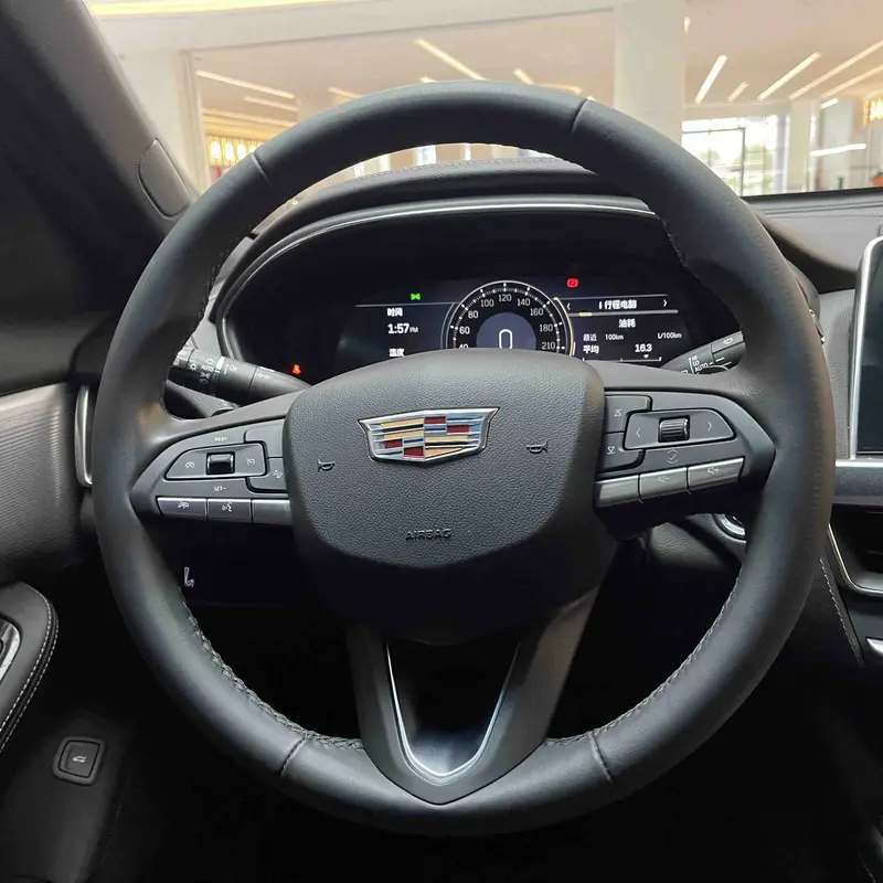 Cadillac CT5 — фото 8