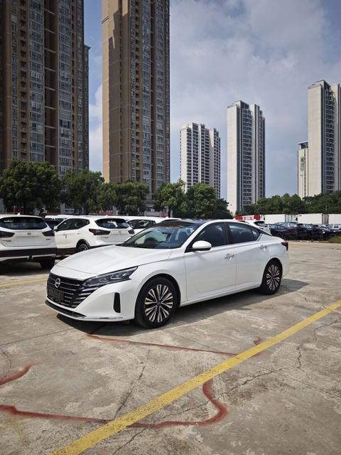 Nissan Teana