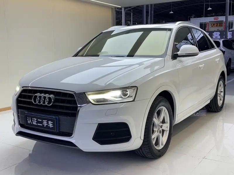 Audi Q3 — фото 1