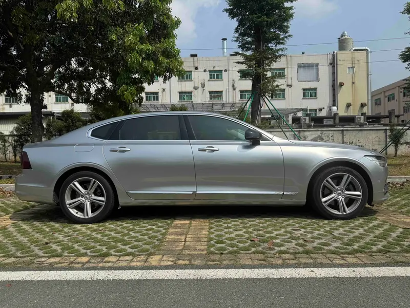 Volvo S90 — фото 8
