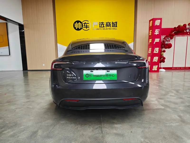Tesla Model 3 — фото 5