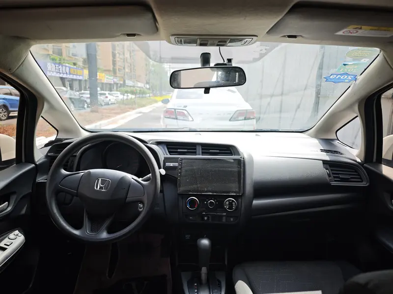 Honda Fit — фото 6