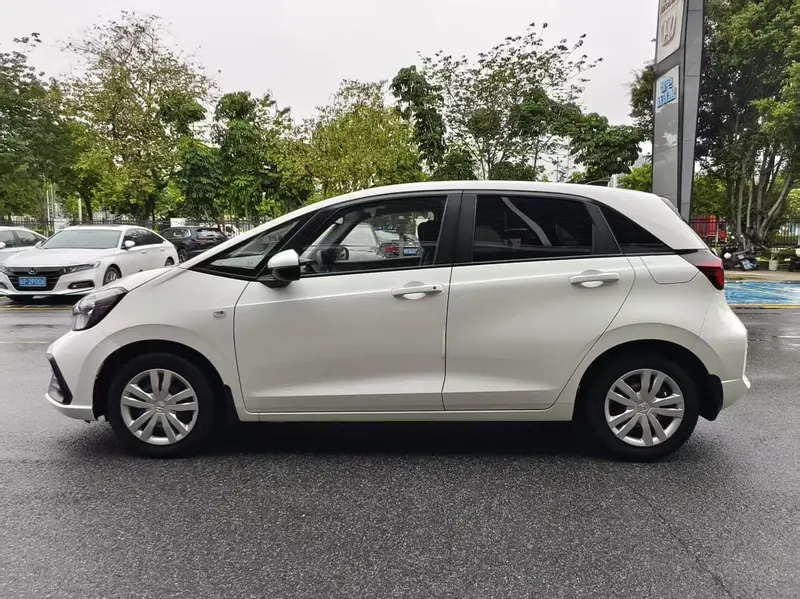 Honda Fit — фото 4