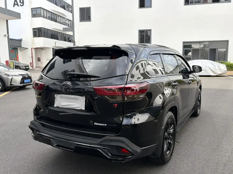 Toyota Highlander — фото 5