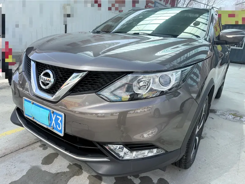 Nissan Qashqai — фото 1